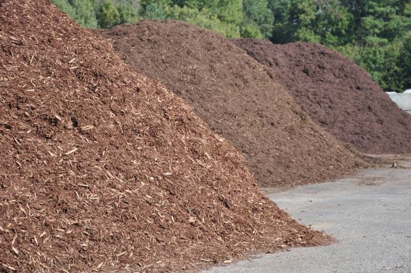 Brown Mulch Delivery in Sandy