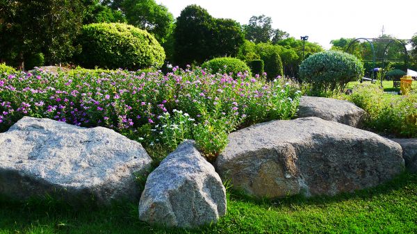 Boulder Landscaping in Sandy