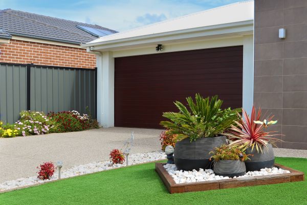 Front Yard Landscaping in Sandy
